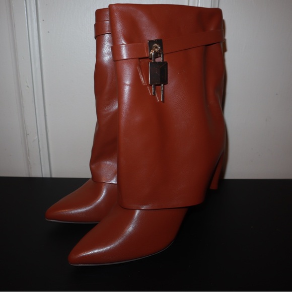LILIANA SHOES SKIRTING OVER THE IDEA HEEL BOOT ( BRAND NEW !!! ) SIZE 8.5 - Picture 1 of 5